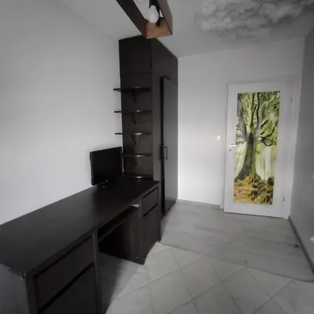 Piastow Apartamento *